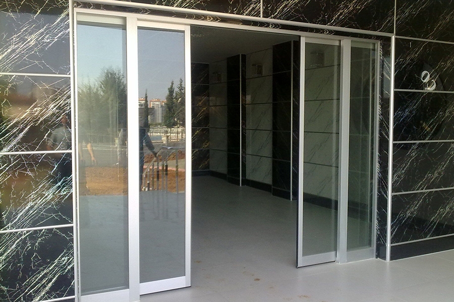 FOTOSELLİ KAYAR KAPILARIN TAMİRİ